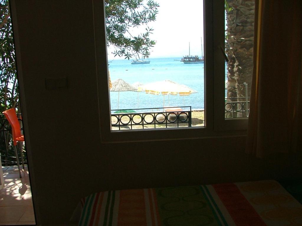 Meteor Beach Hotel Turgutreis Room photo